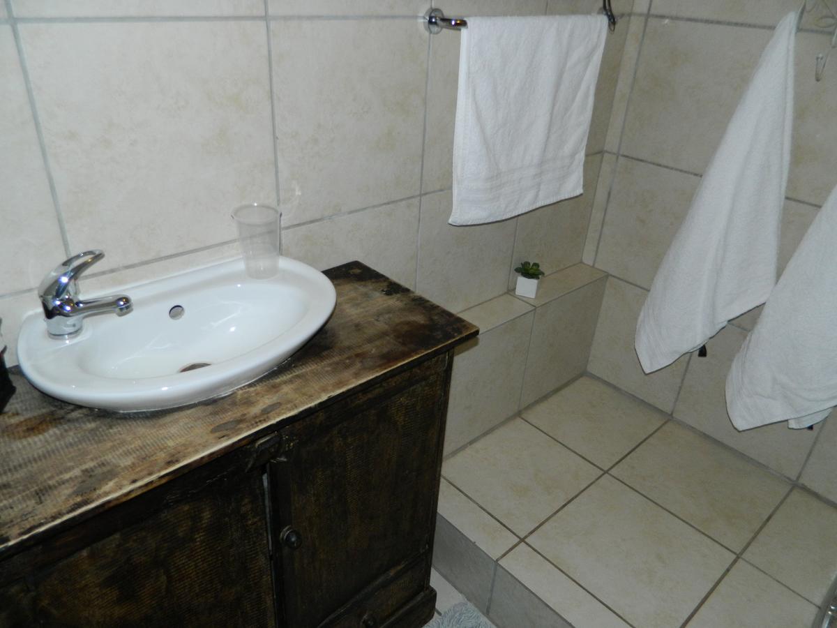 Guest House Gabby Клерксдорп Экстерьер фото