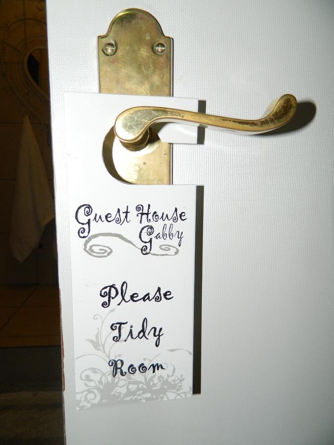 Guest House Gabby Клерксдорп Экстерьер фото