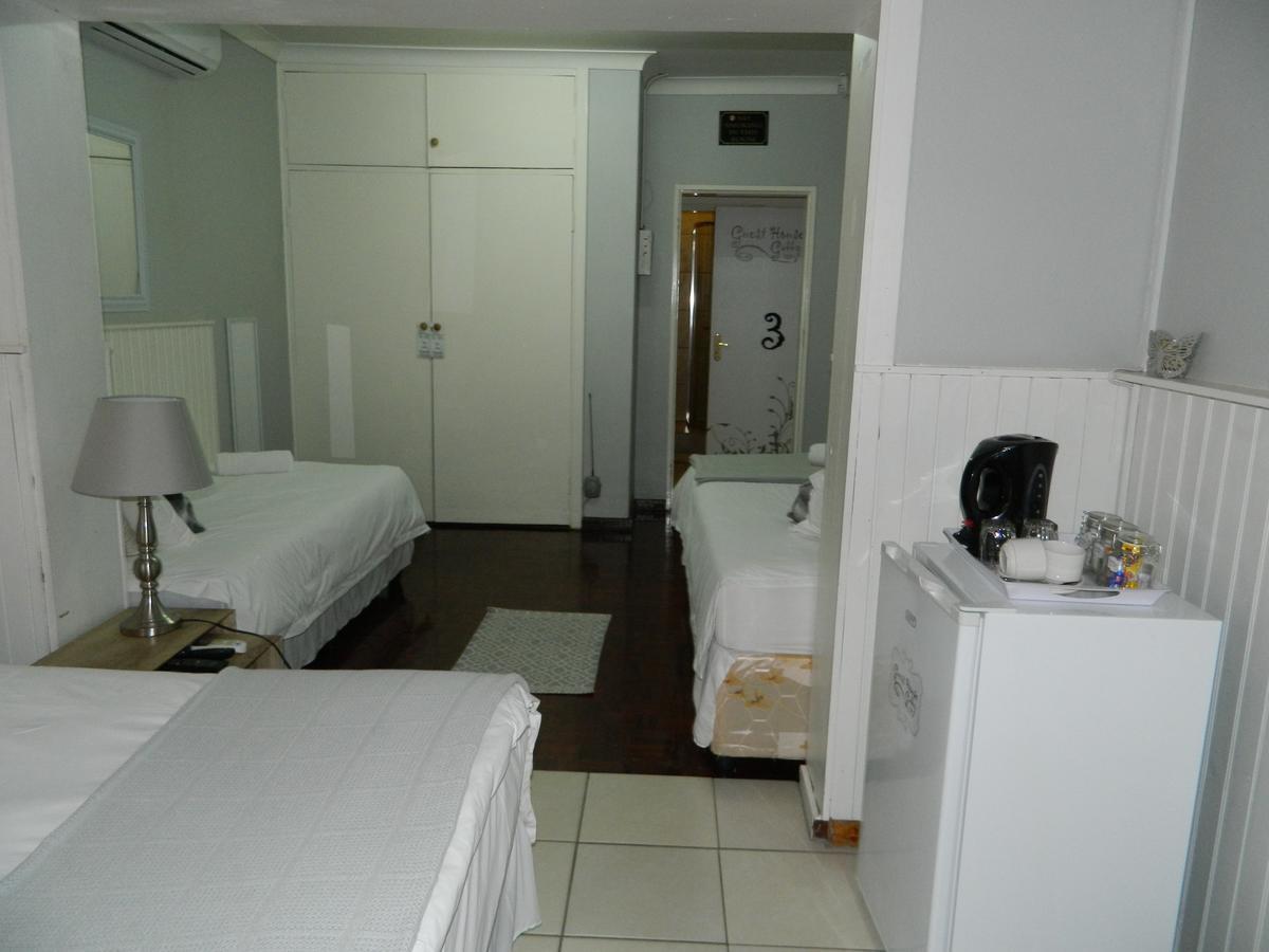 Guest House Gabby Клерксдорп Номер фото